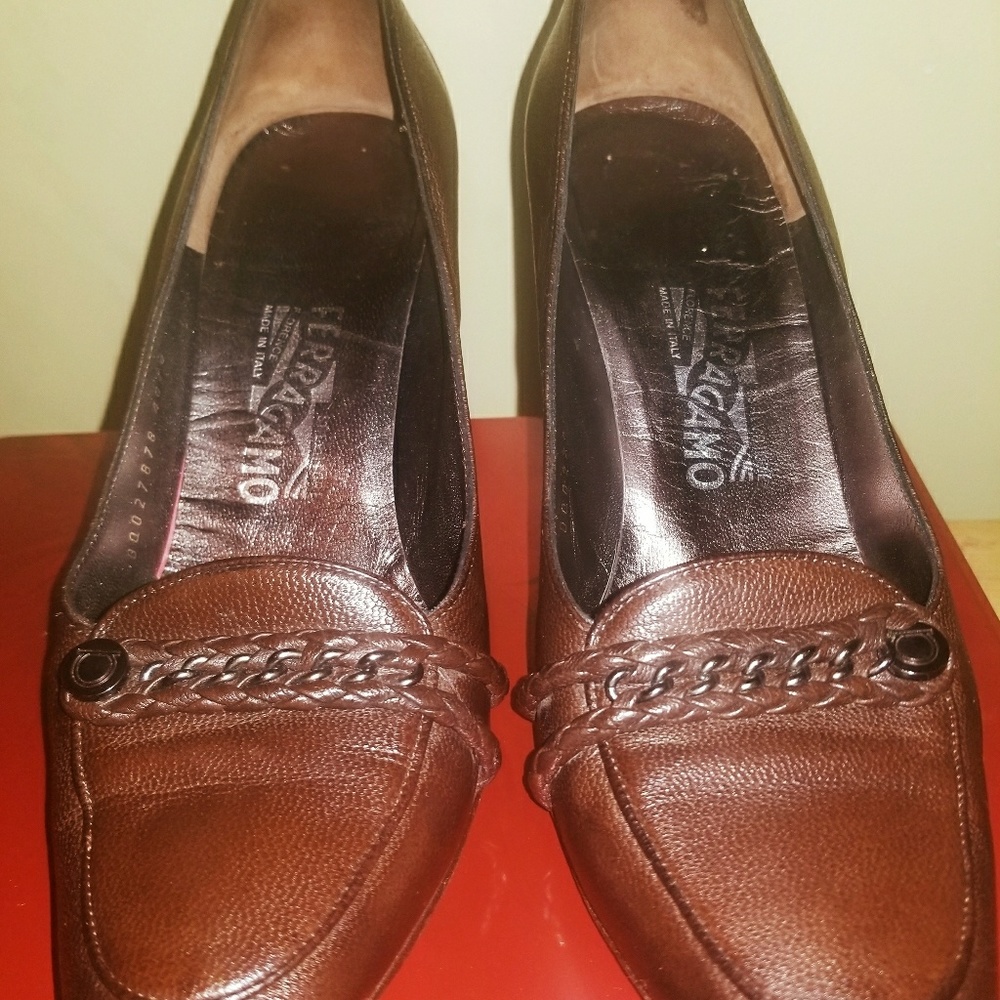 Ferragamo Ladies Pumps